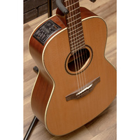 Takamine Pro Series 3 New Yorker AC/EL Guitar